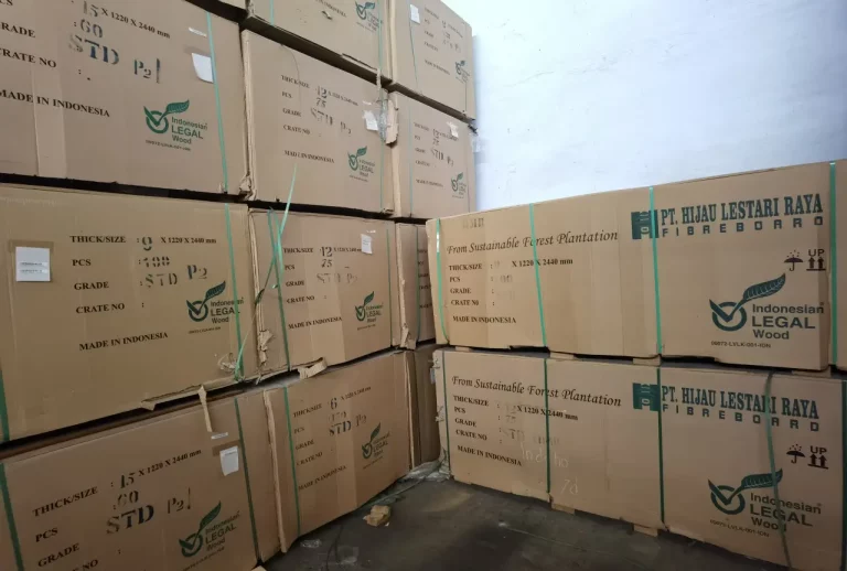 Jual papan MDF HMR tebal 18mm
